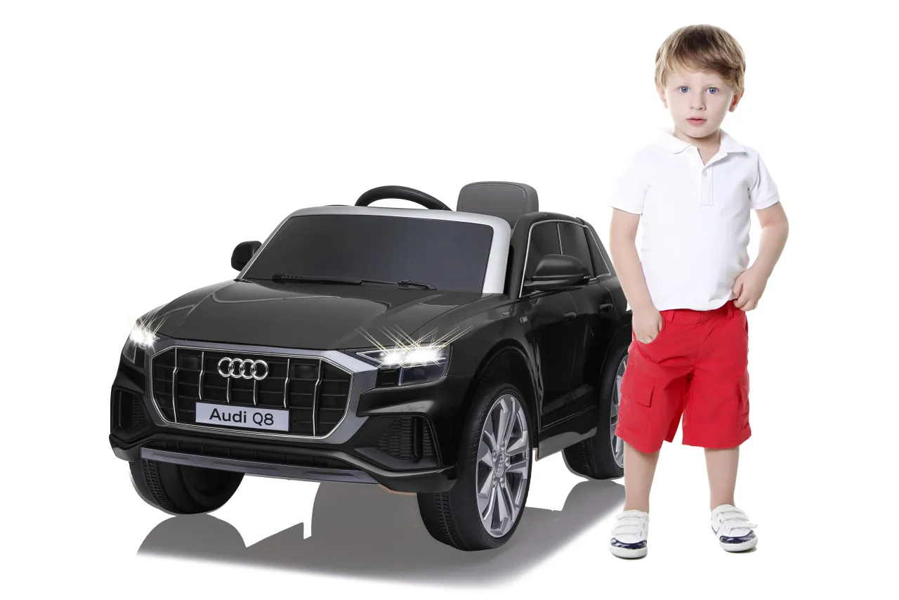 JAMARA Ride-on Audi Q8 schwarz 12V