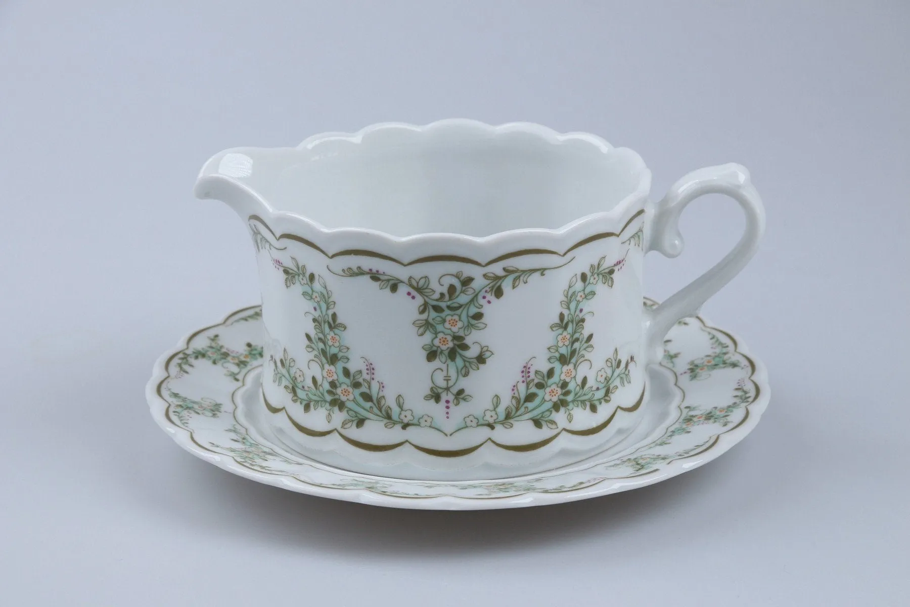 2-teilige Sauciere mit Teller - Eschenbach Bayreuth Larissa - grüne Ranke