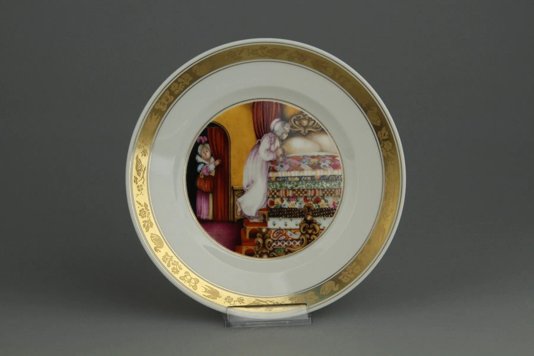 Wandteller The Princess an the Pea - Royal Copenhagen Zierporzellan Hans Chr. Andersen Sammelteller