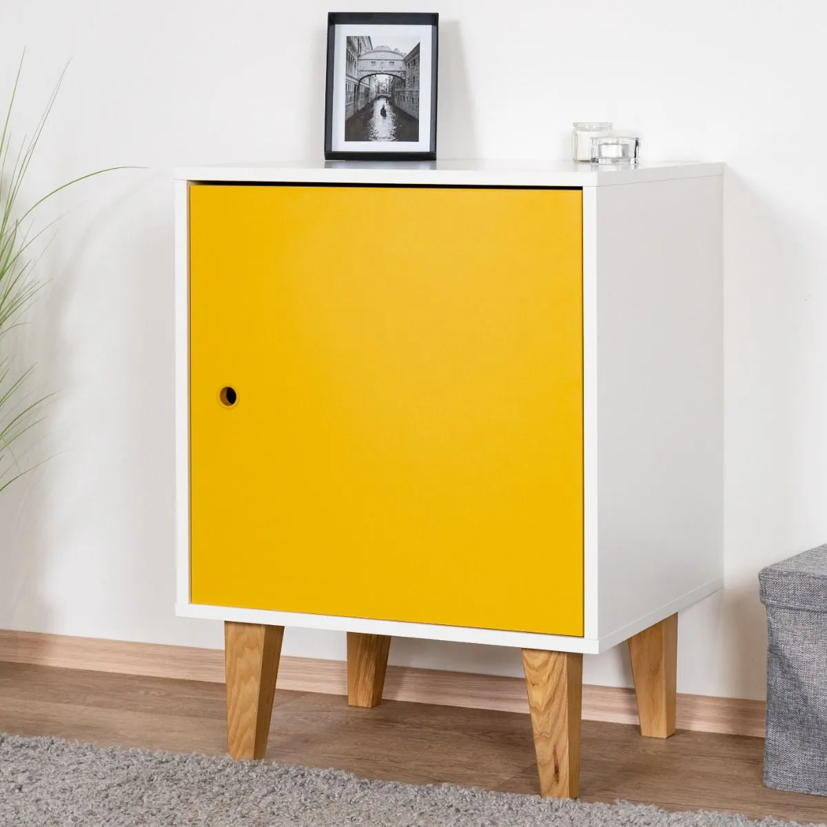 Jugendzimmer - Nachtkommode Syrina 14, Farbe: Weiß / Gelb - Abmessungen: 72 x 54 x 45 cm (H x B x T)