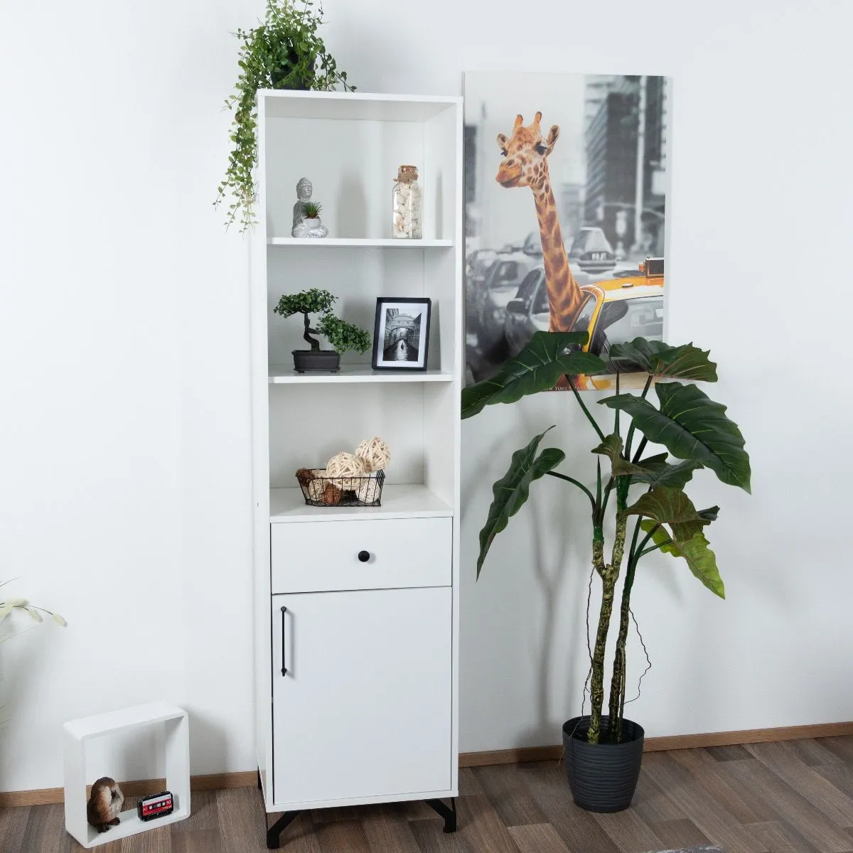 Regal Tellin 05, Farbe: Weiß / Weiß Hochglanz - Abmessungen: 190 x 50 x 40 cm (H x B x T)